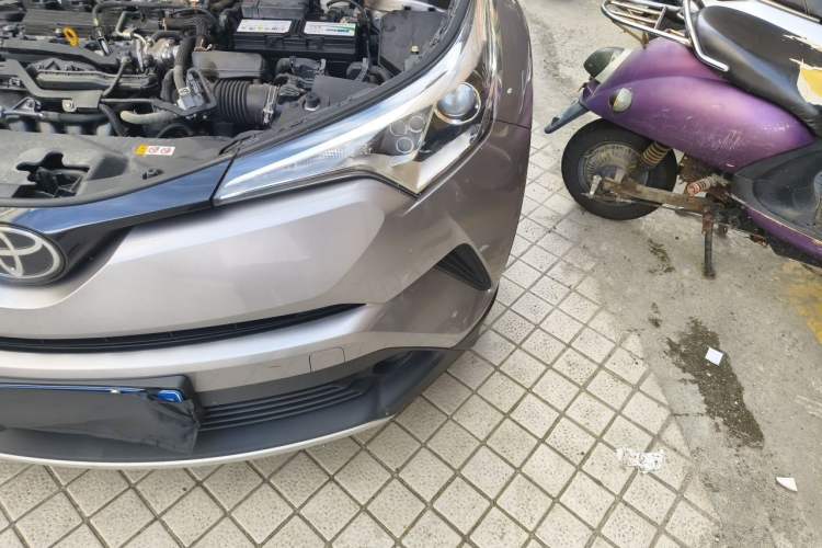 Used Toyota IZOA 2020 2.0L Enjoy Edition Engine Bay Left