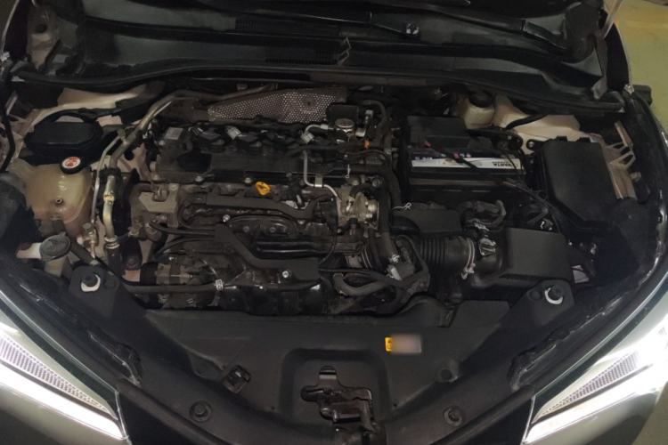 Used Toyota IZOA 2020 2.0L Yichi Version Engine Bay
