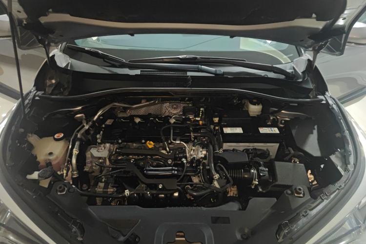Used Toyota IZOA 2020 2.0L Enjoy Edition Engine Bay