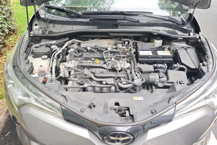 Used Toyota IZOA 2020 2.0L Yi Xiang CARE Engine Bay