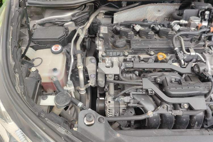 Used Toyota IZOA 2020 2.0L Enjoy Edition Engine Bay Right