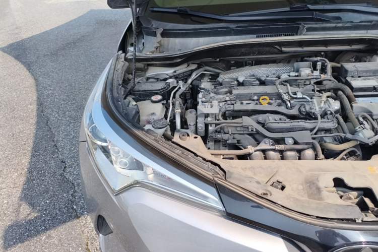 Used Toyota IZOA 2020 2.0L Yi Xiang CARE Engine Bay Right