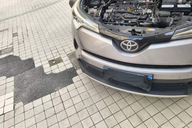 Used Toyota IZOA 2020 2.0L Enjoy Edition Engine Bay Right