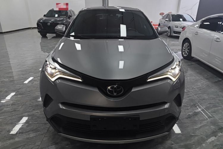 Used Toyota IZOA 2020 2.0L Yichi Version Exterior 1