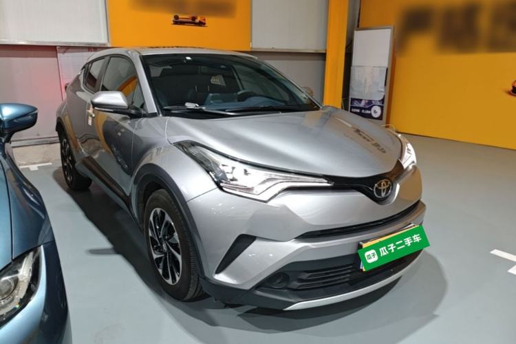 Used Toyota IZOA 2020 2.0L Yichi Version Exterior 1