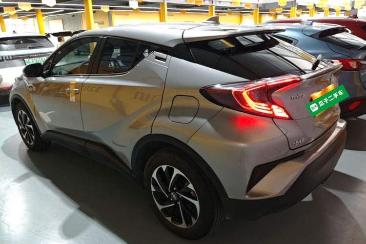 Used Toyota IZOA 2020 2.0L Yichi Version Exterior 2