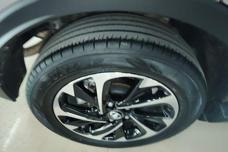 Used Toyota IZOA 2020 2.0L Enjoy Edition Exterior 2