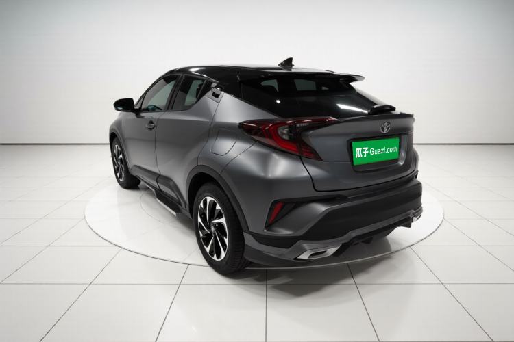 Used Toyota IZOA 2020 2.0L Yichi Version Exterior 3