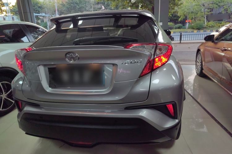Used Toyota IZOA 2020 2.0L Enjoy Edition Exterior 4