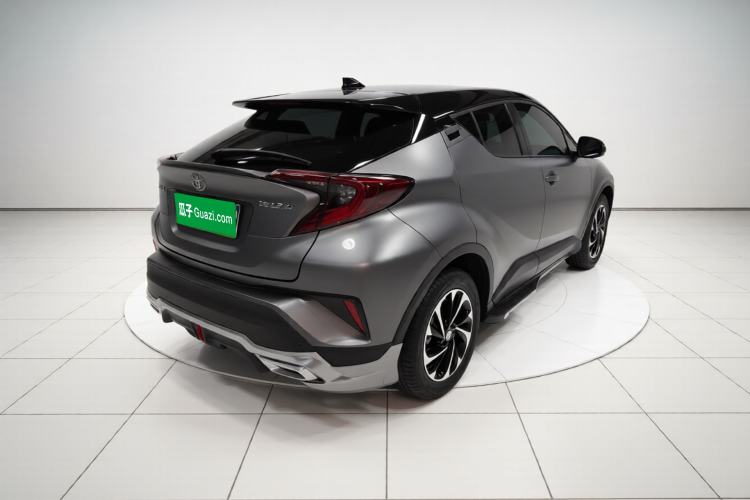 Used Toyota IZOA 2020 2.0L Yichi Version Exterior 5