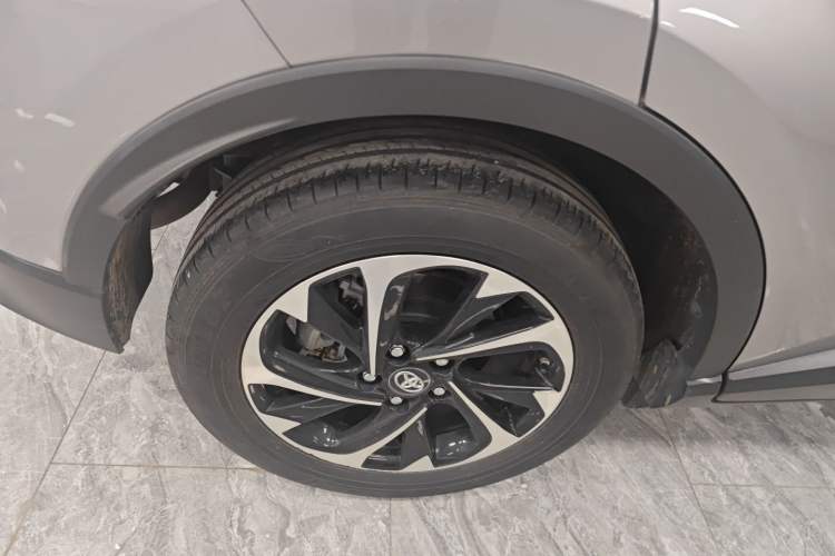 Used Toyota IZOA 2020 2.0L Yichi Version Exterior 8