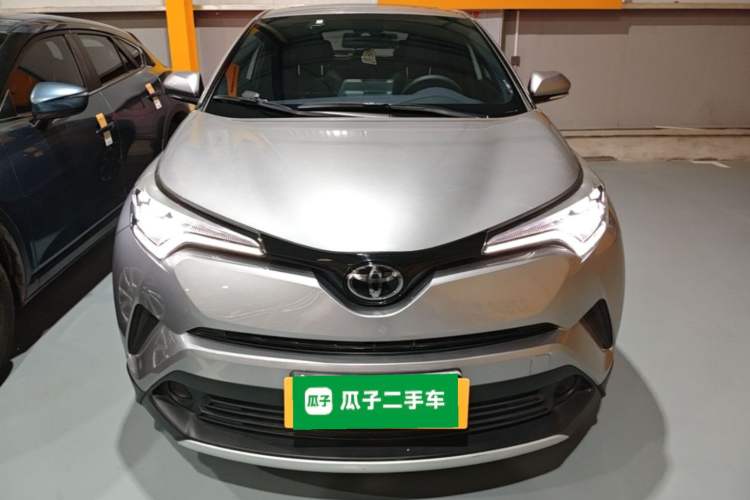 Used Toyota IZOA 2020 2.0L Yichi Version Front