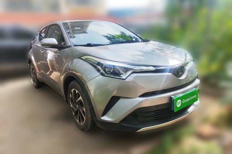 Used Toyota IZOA 2020 2.0L Enjoy Edition Front Right 45 Deg