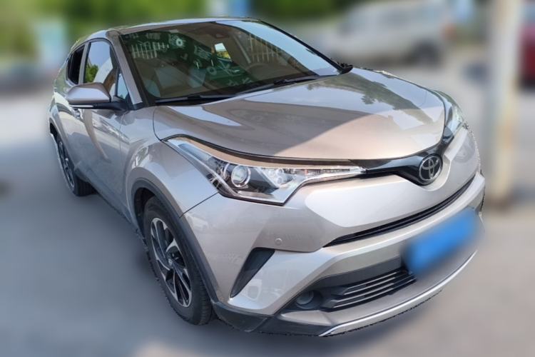 Used Toyota IZOA 2020 2.0L Yi Xiang CARE Front Right 45 Deg