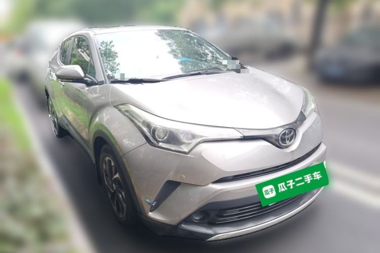 Used Toyota IZOA 2020 2.0L Yi Xiang CARE Front Right 45 Deg