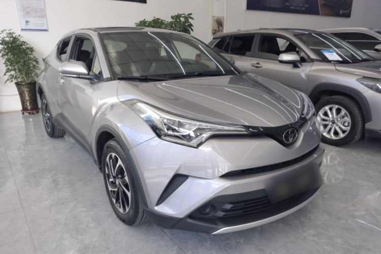 Used Toyota IZOA 2020 2.0L Yichi Version Front Right 45 Deg