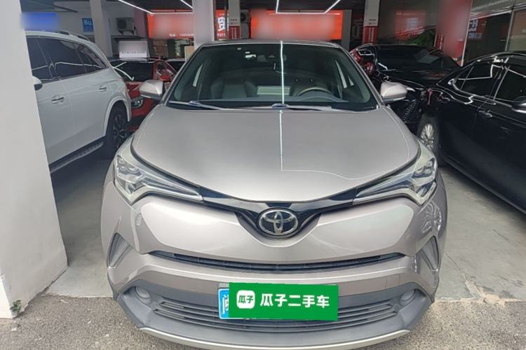Used Toyota IZOA 2020 2.0L Yichi Version Front