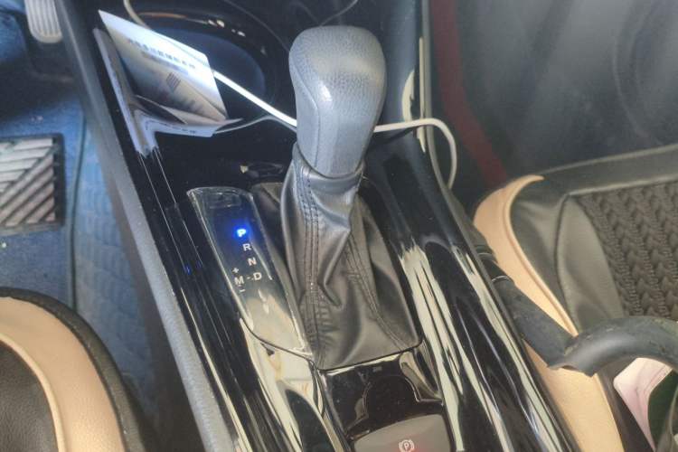 Used Toyota IZOA 2020 2.0L Enjoy Edition Gear Lever