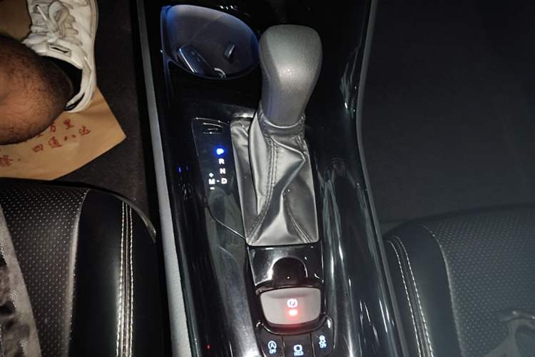 Used Toyota IZOA 2020 2.0L Enjoy Edition Gear Lever
