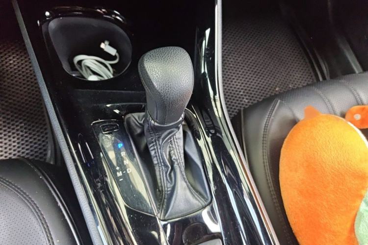Used Toyota IZOA 2020 2.0L Enjoy Edition Gear Lever