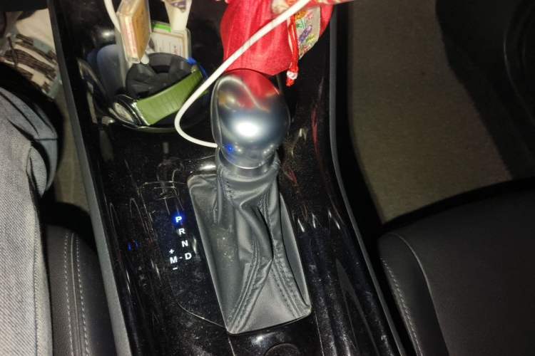 Used Toyota IZOA 2020 2.0L Yichi Version Gear Lever