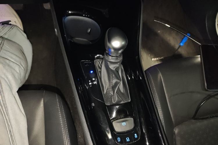 Used Toyota IZOA 2020 2.0L Yichi Version Gear Lever