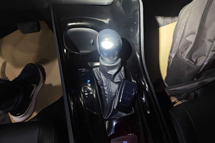 Used Toyota IZOA 2020 2.0L Enjoy Edition Gear Lever