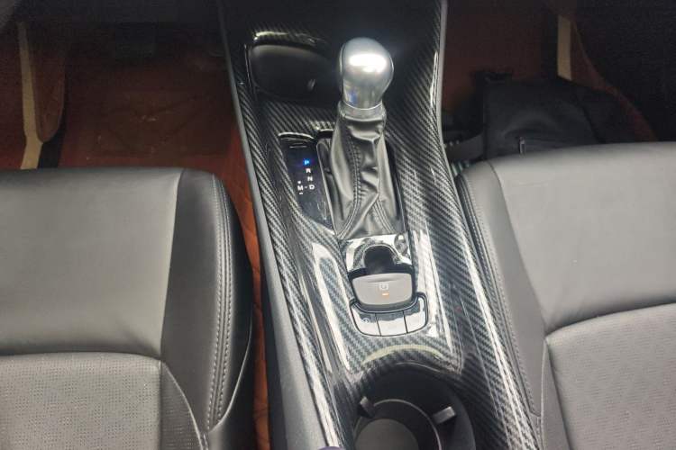 Used Toyota IZOA 2020 2.0L Yichi Version Gear Lever