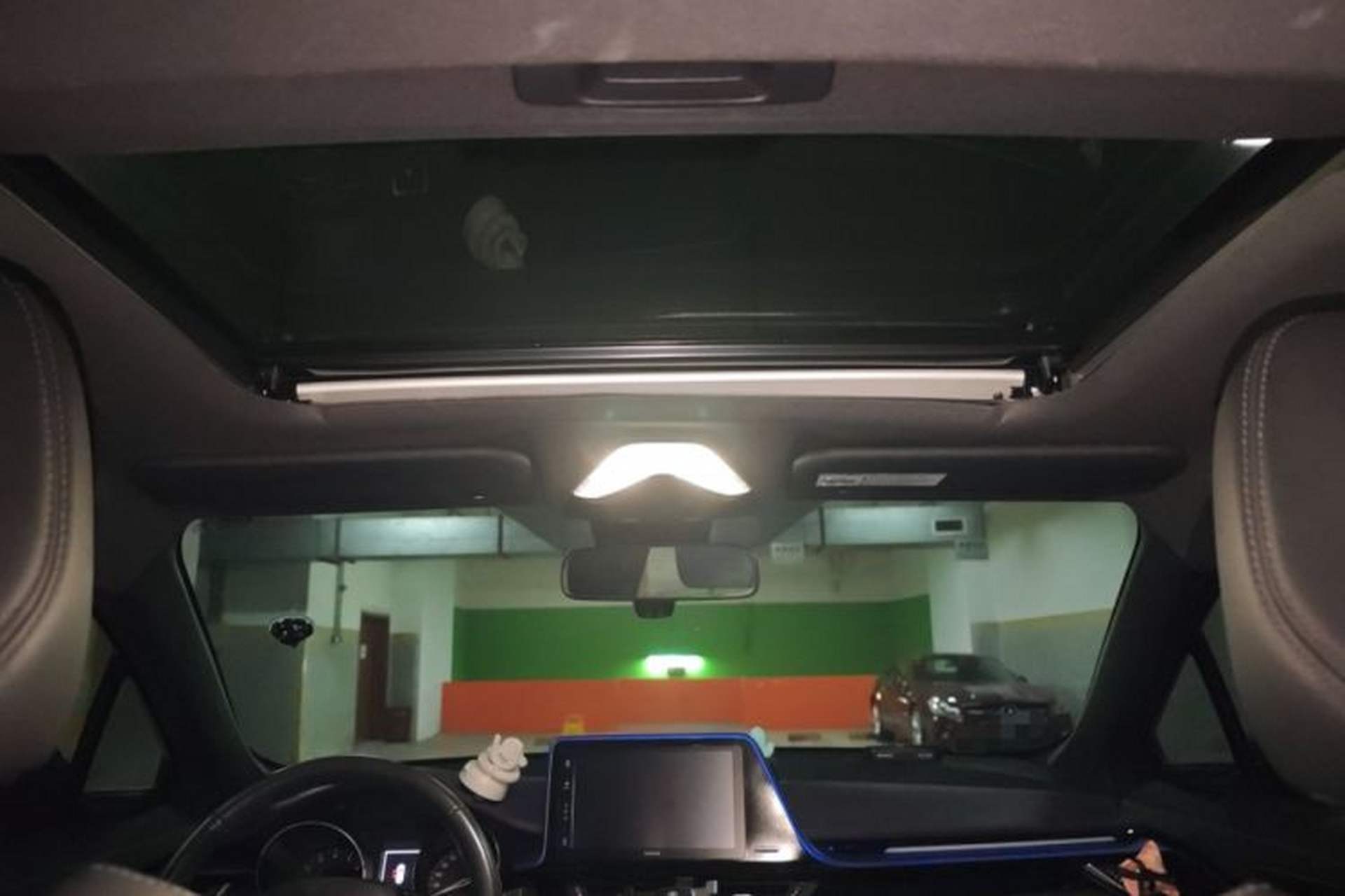 Used Toyota IZOA 2020 2.0L Yichi Version Headliner
