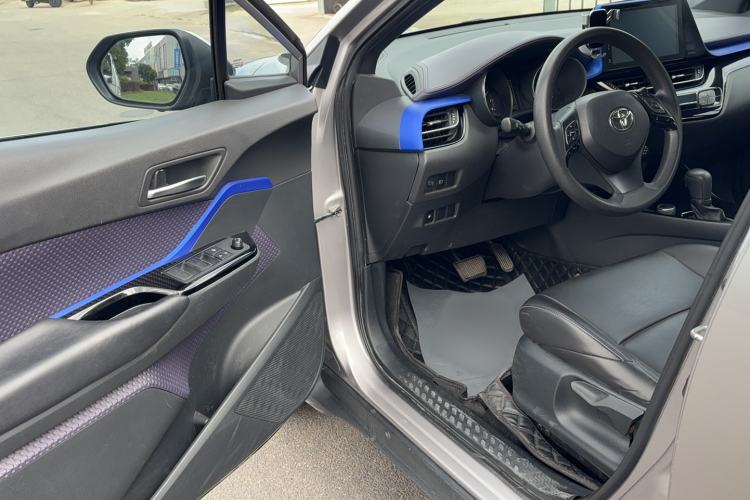 Used Toyota IZOA 2020 2.0L Enjoy Edition Interior 1