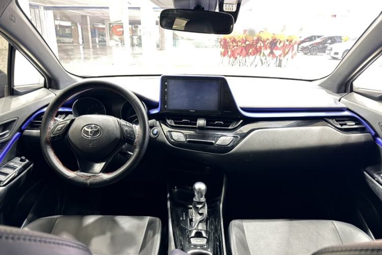 Used Toyota IZOA 2020 2.0L Enjoy Edition Interior 4