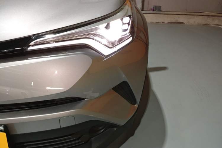 Used Toyota IZOA 2020 2.0L Yichi Version Left Front Headlight
