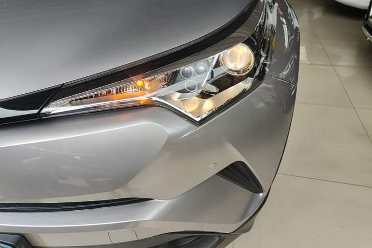 Used Toyota IZOA 2020 2.0L Yi Xiang CARE Left Front Headlight