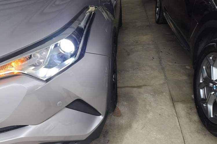 Used Toyota IZOA 2020 2.0L Yi Xiang CARE Left Front Headlight