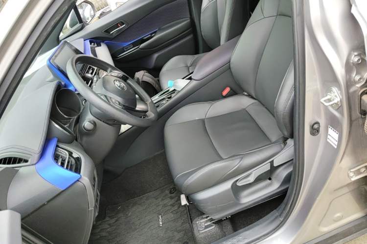 Used Toyota IZOA 2020 2.0L Enjoy Edition Left Front Seat
