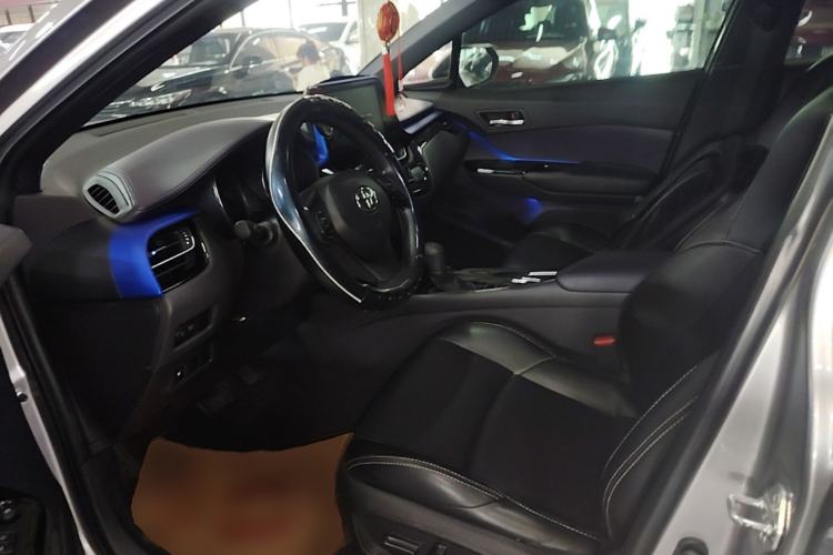 Used Toyota IZOA 2020 2.0L Enjoy Edition Left Front Seat
