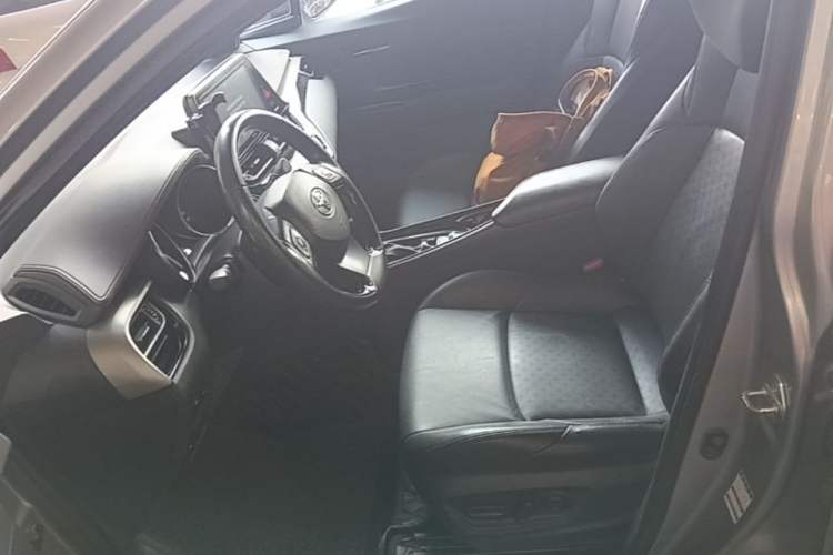 Used Toyota IZOA 2020 2.0L Yixuan Version Left Front Seat
