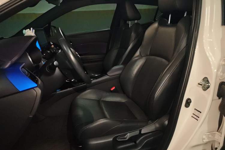 Used Toyota IZOA 2020 2.0L Yichi Version Left Front Seat