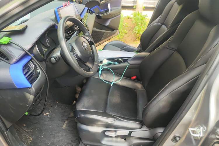 Used Toyota IZOA 2020 2.0L Enjoy Edition Left Front Seat