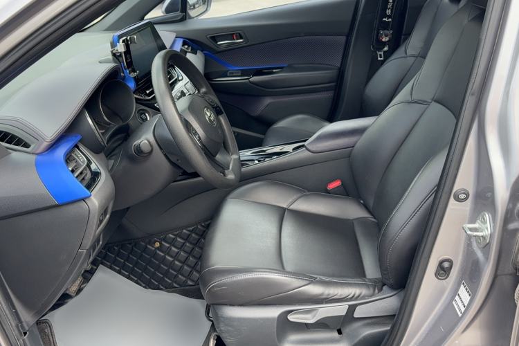 Used Toyota IZOA 2020 2.0L Enjoy Edition Left Front Seat