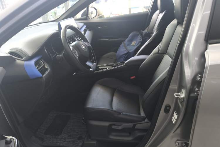 Used Toyota IZOA 2020 2.0L Yichi Version Left Front Seat
