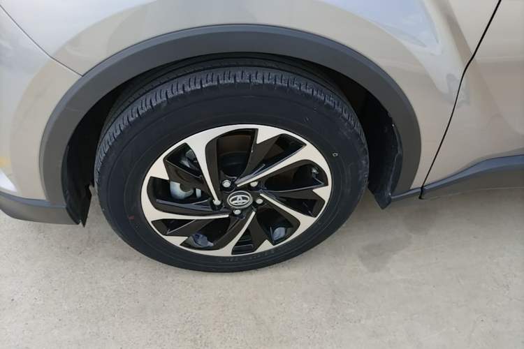 Used Toyota IZOA 2020 2.0L Enjoy Edition Left Front Wheel Hub