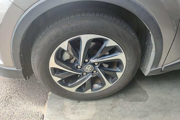 Used Toyota IZOA 2020 2.0L Yichi Version Left Front Wheel Hub