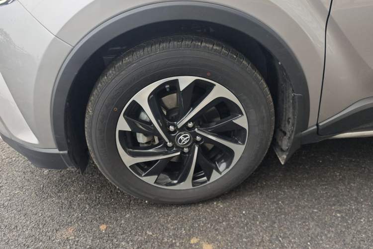 Used Toyota IZOA 2020 2.0L Yichi Version Left Front Wheel Hub