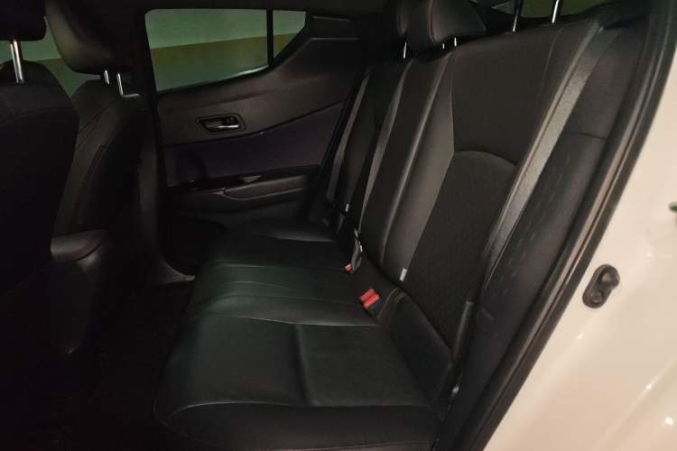 Used Toyota IZOA 2020 2.0L Yichi Version Left Rear Seat