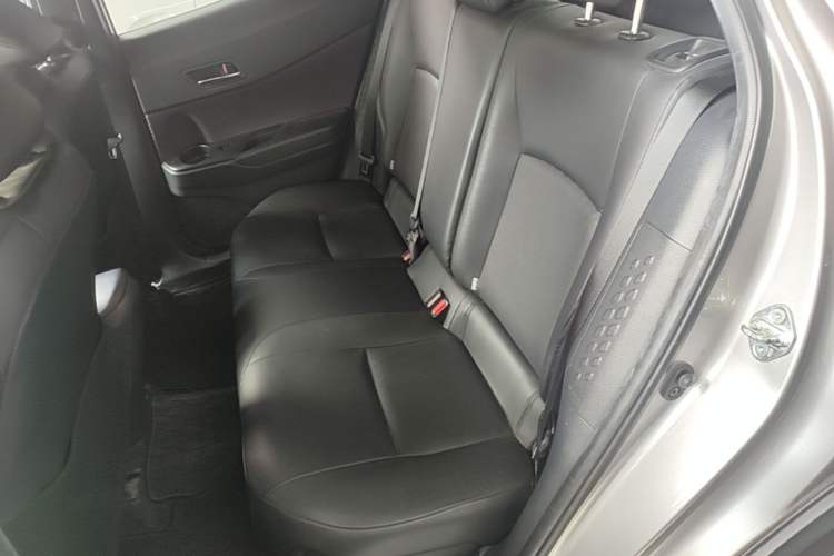 Used Toyota IZOA 2020 2.0L Yichi Version Left Rear Seat