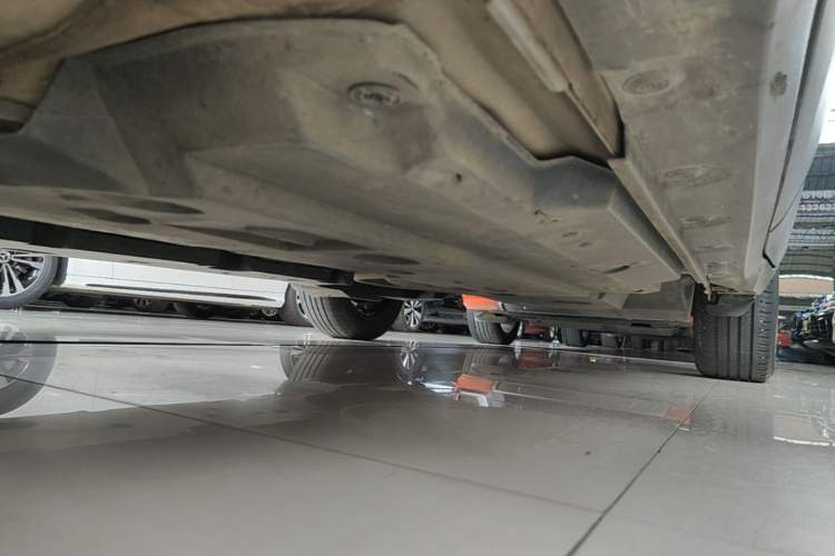 Used Toyota IZOA 2020 2.0L Yi Xiang CARE Left Side Sill