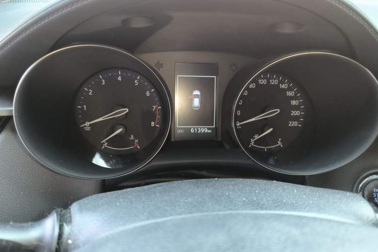 Used Toyota IZOA 2020 2.0L Yi Xiang CARE Odometer Close Up