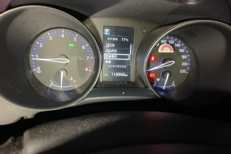 Used Toyota IZOA 2020 2.0L Yichi Version Odometer Close Up