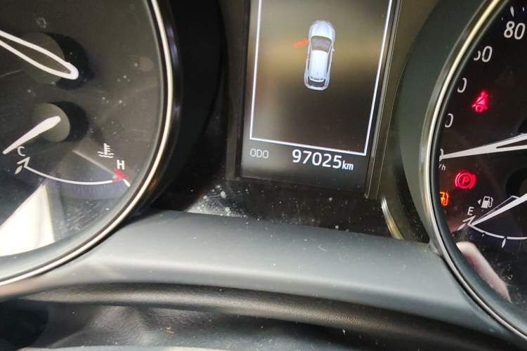 Used Toyota IZOA 2020 2.0L Enjoy Edition Odometer Close Up